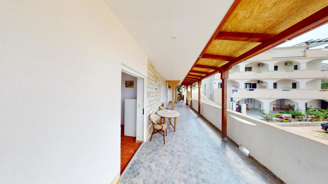 Jaska & Jelica House Apartments Metajna Exterior foto